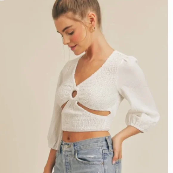 NWT Lush Smocked Ring Cut Out top off white size large - Picture 2 of 9